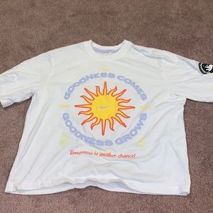 Nike Women’s Recreation Club tee, size small, gently used